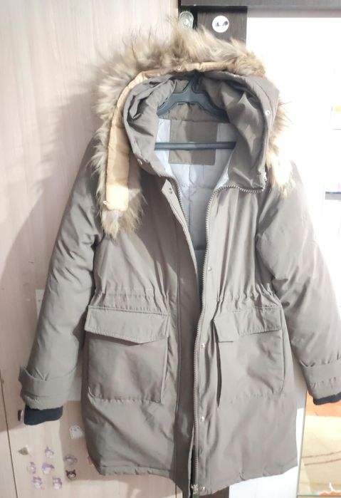 Куртки подростковые 2000тг до 50 размера некоторые.