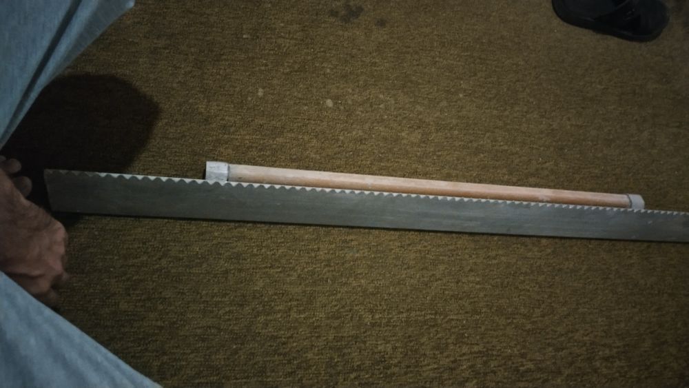 Правило с гребёнкой для кафеля,брусчатки.