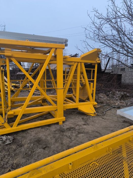 Башенный кран Дахан