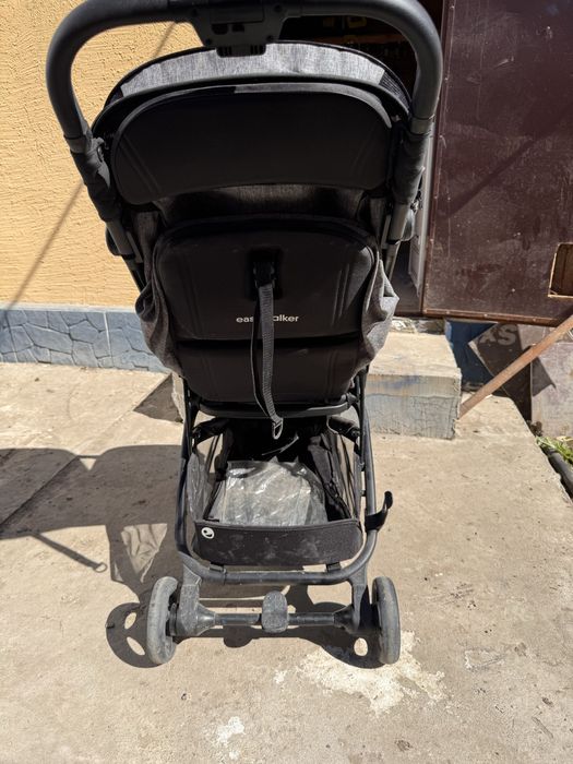 Прогулочная детская коляска Easywalker
