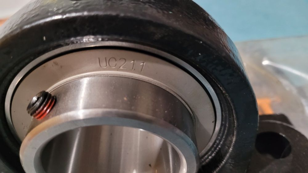 Лагер с черупка TIMKEN UCP 211