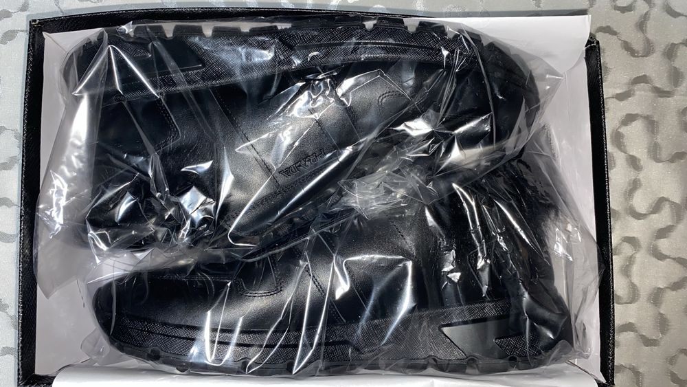 Зимняя обувь от PRADA