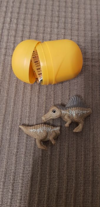 Динозаври от kinder natoons,разменям