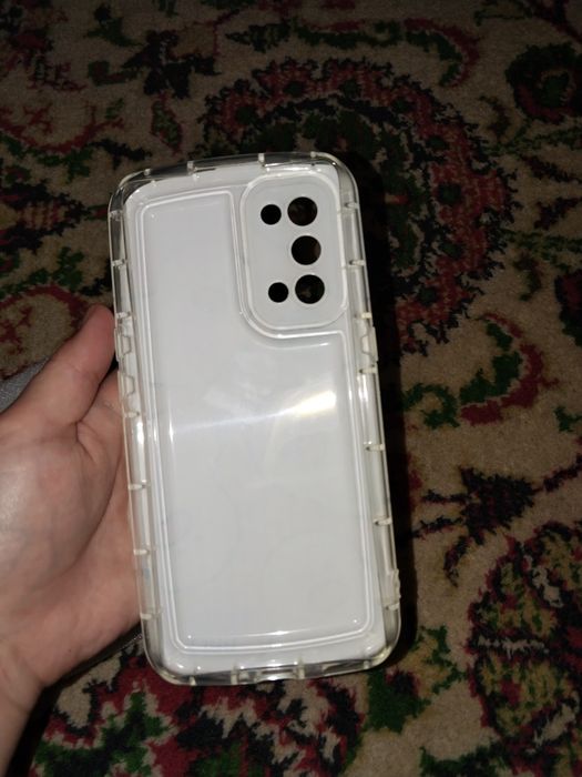 Чехол на телефон