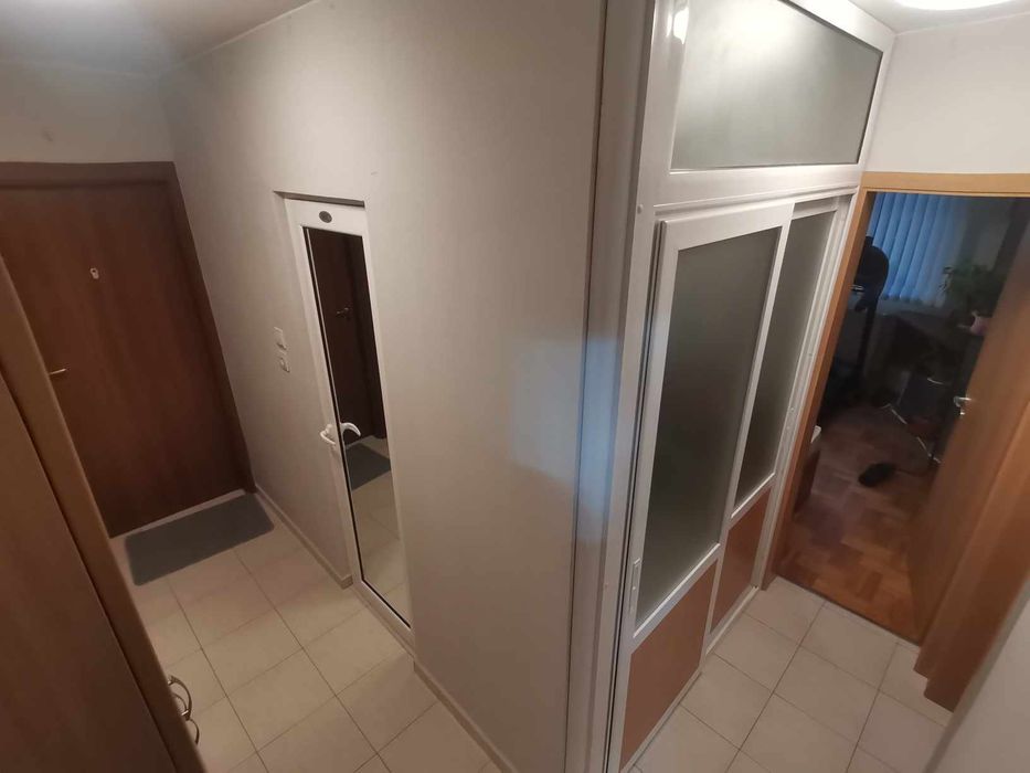 Дава се под наем Тристаен апартамент в Долни чифлик - 67 кв.м за 204 € - Снимка #6