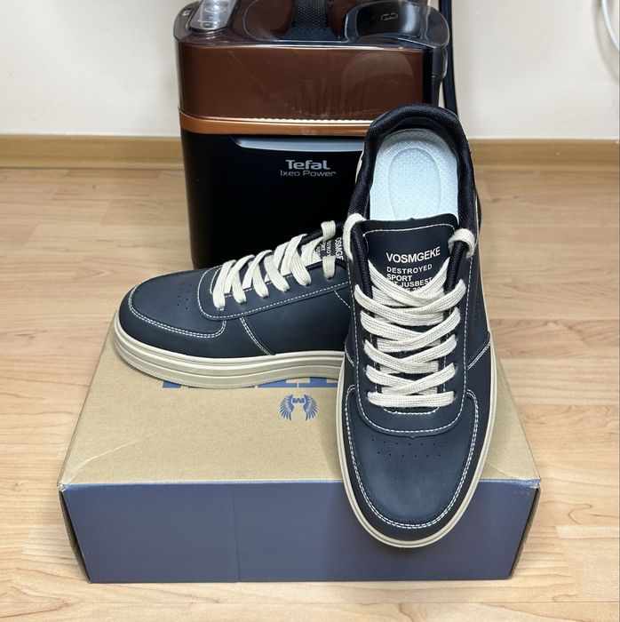 Мужские кроссовки