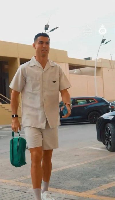 Oferta!! Compleu Prada.Calitate luxury,cititi descrierea!!