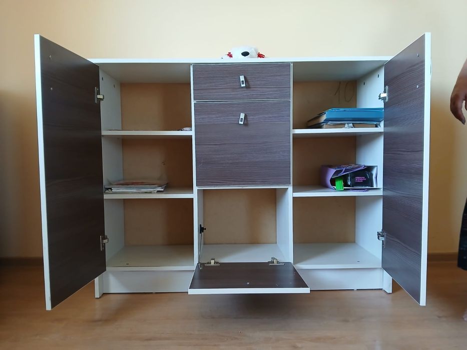 Продам мебель, 2 комода, стенка,диваны