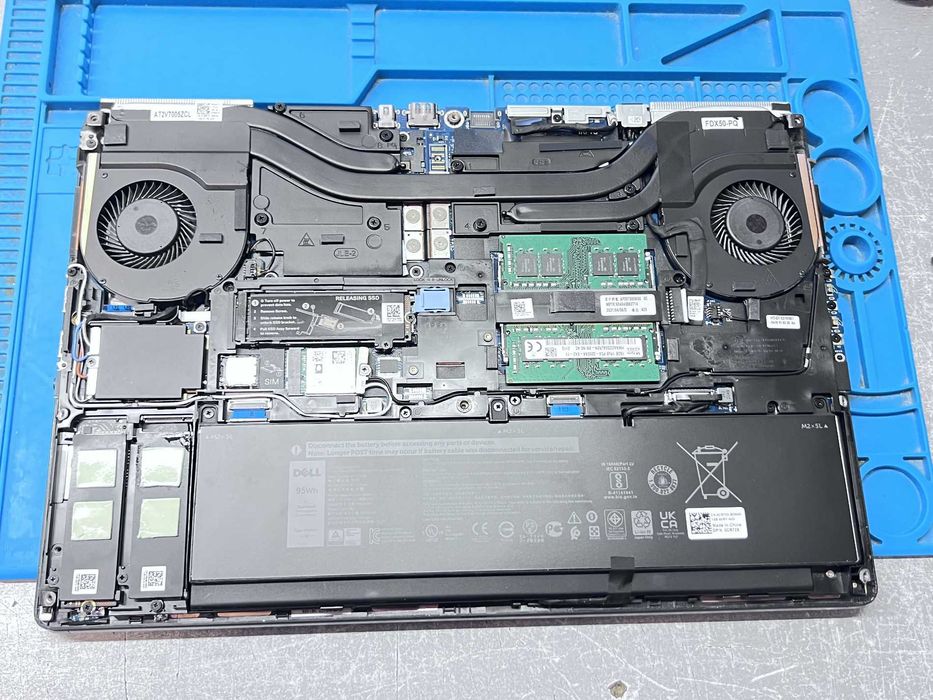 Dell Precision 7550 Mobile Workstation i7-10850H 32GB T2000 4GB 1TB
