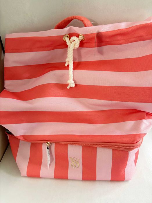 Victoria’s Secret Beach Cooler – раница-хладилна чанта 2 в 1