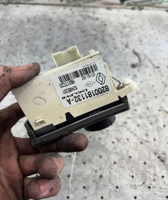 Comanda AC 8200181132-A Renault Laguna 2004 1.6 MT (110 hp)