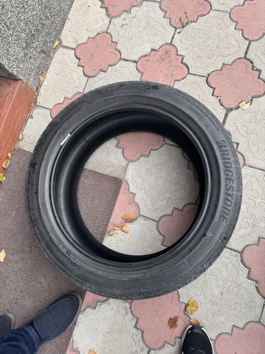 Продам летние шины размер 18