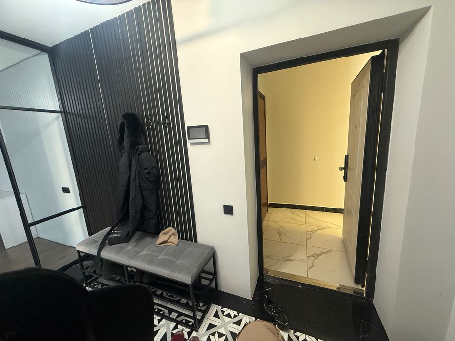 Продам рейки вешалки для коридора