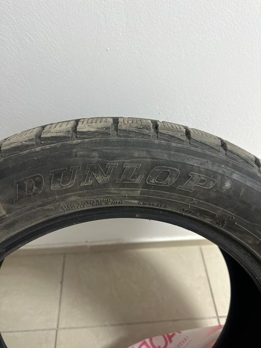 Продам зимние шины DUNLOP