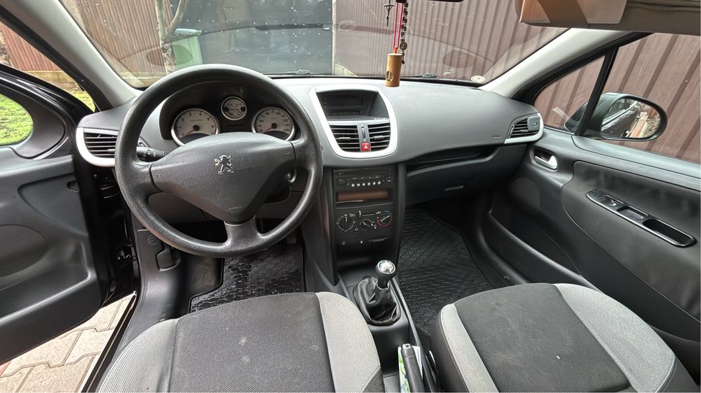 Vanzare Peugeot 207 , 1,4 benzina, manuala , 2010