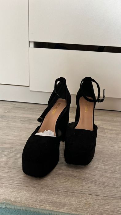 Продам туфли женские