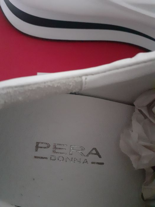Кроссовки от Pera Donna