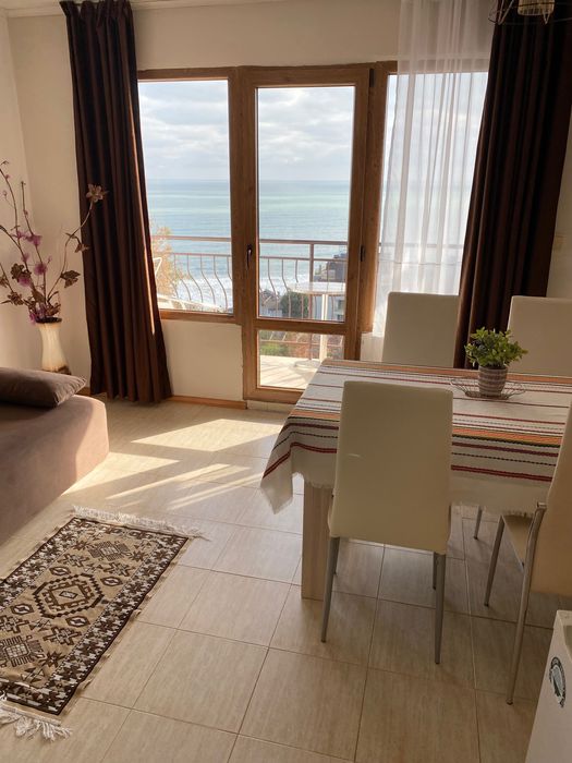 Дава се под наем Двустаен апартамент в к.к. Слънчев ден - 65 кв.м за 612 € - Снимка #1