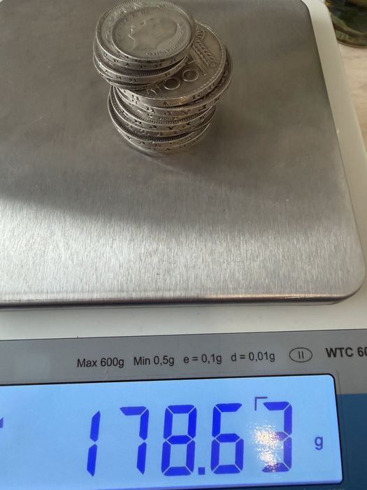 Сребърни монети 178.63гр