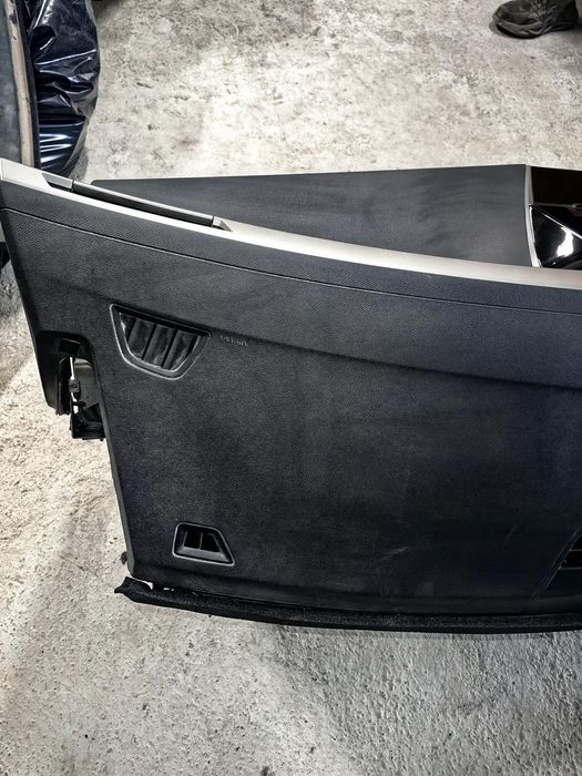 Арматурно табло с ляв еър бег за Peugeot 408 / Пежо 408 2024г