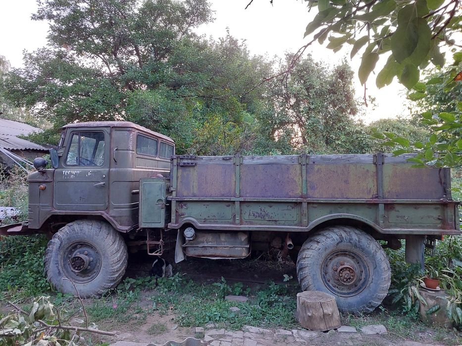 ГАЗ 66 бортовой продам срочно