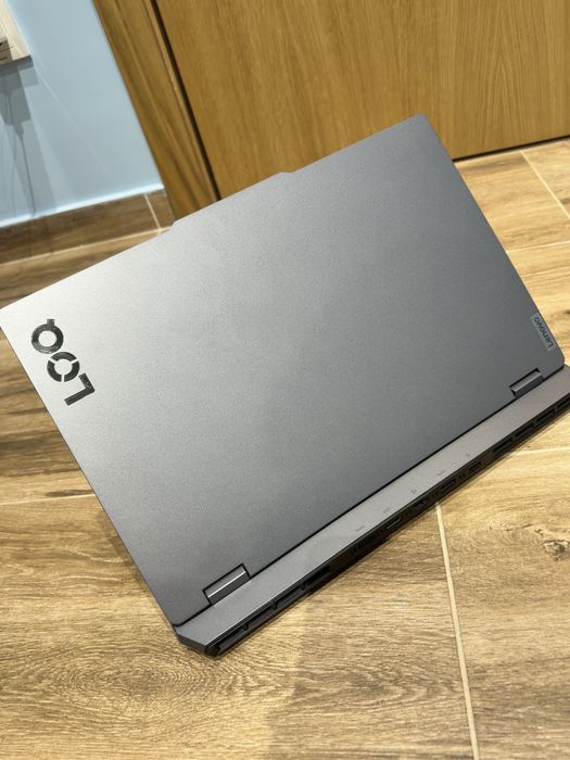Геймърски лаптоп Lenovo LOQ 15ARP9 | RTX 4060 8GB | Ryzen 7 7435HS | 32GB DDR5 | 1TB SSD | Гаранция Ardes