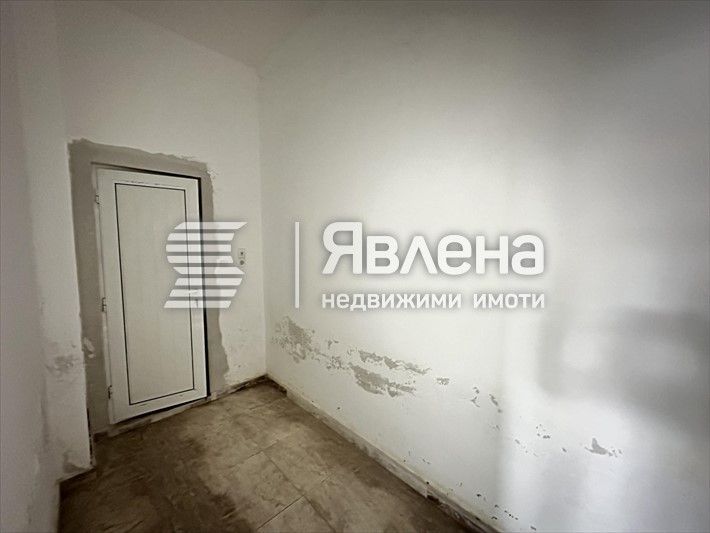 Магазин в Поморие - близо до плажа в оживен район