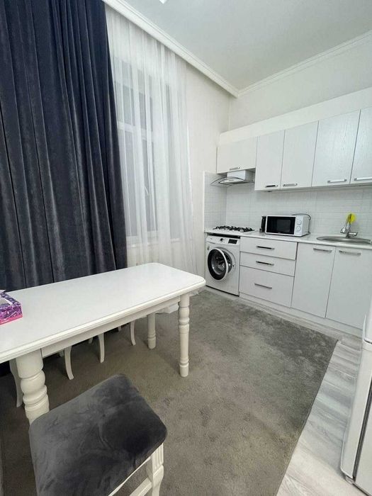 ул.Нукус напр ЖК Инфинити 1(2)-комн 4/4 30 м² ремонт меб/тех арендатор