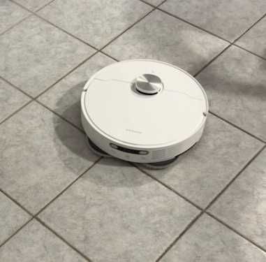 Aspirator robot DREAME L10s Ultra stare foarte buna complet functional