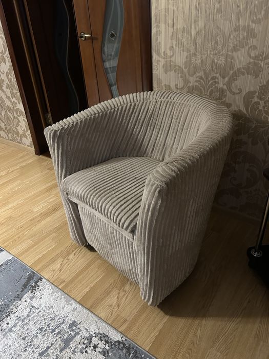 Кресло с ящиком для хранения