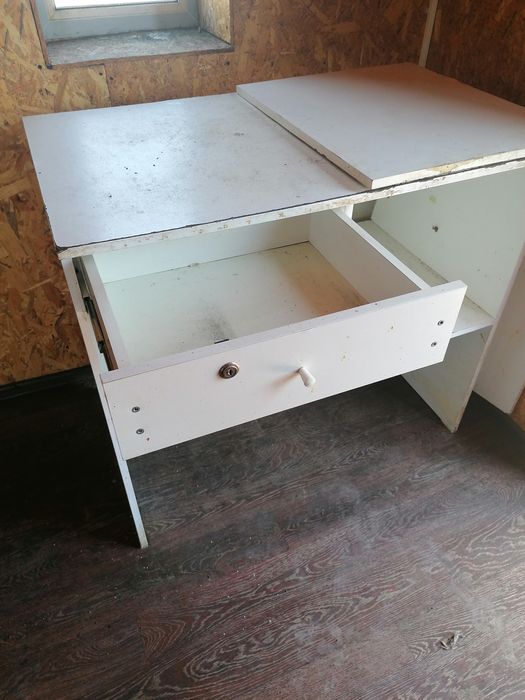 Мебель торговая бу