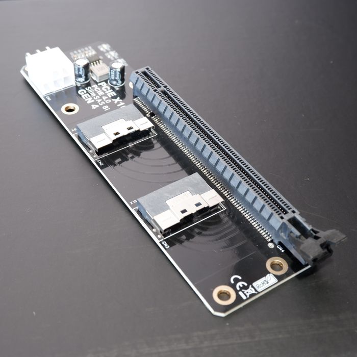 Адаптер РСІ-Е 4.0 16x к SlimSAS 8i x2