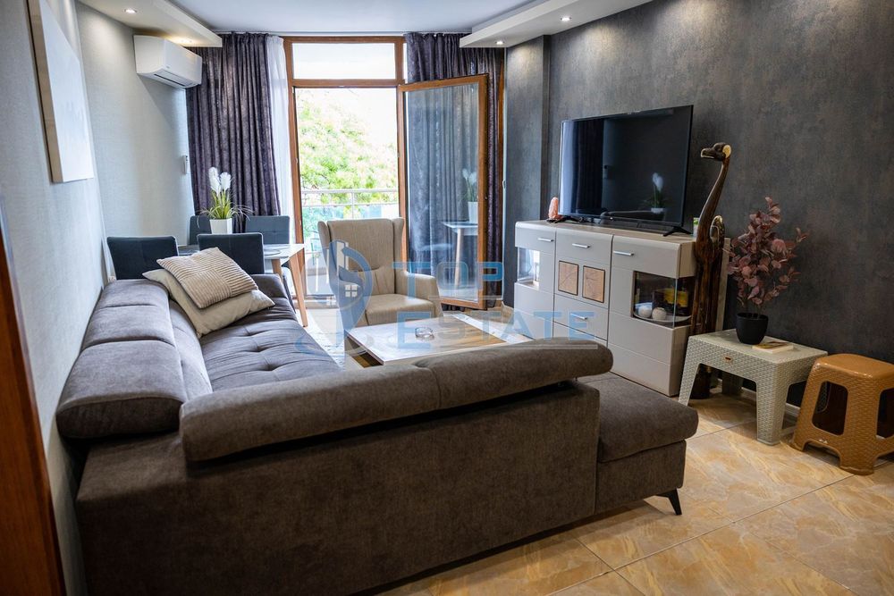 Продава се Тристаен апартамент в к.к. Слънчев бряг - 101 кв.м за 934 €/кв.м - Снимка #2