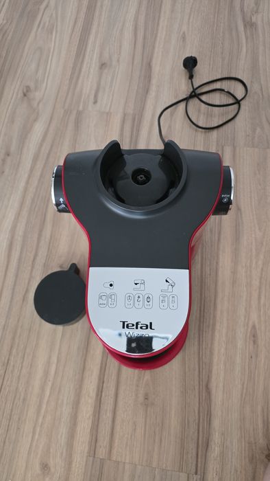 Robot de bucatarie Tefal  1000W PENTRU PIESE DE SCHIMB