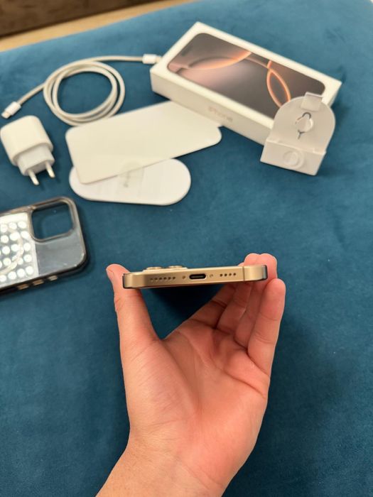 De Vanzare Iphone 16 Pro Max GOLD 256GB 89%San Bat