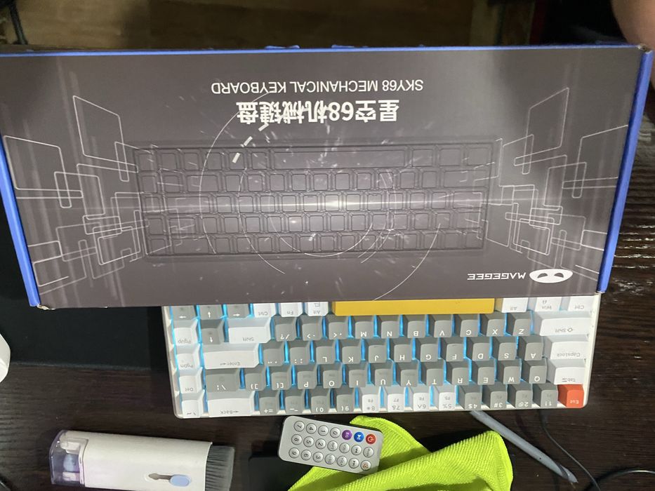 Продам клавиатуру для пк magaGee sky68