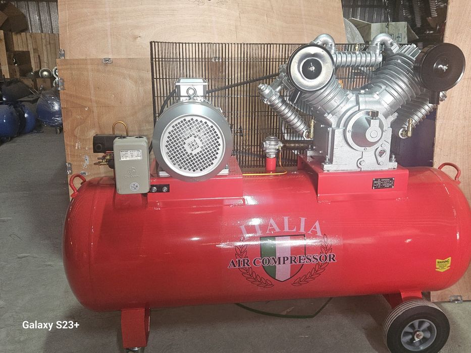 Компрессор, компрессоры, воздушный компрессор.