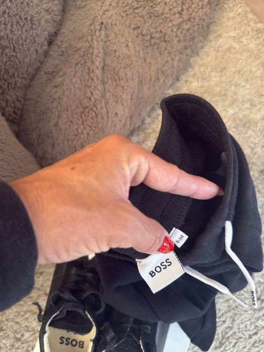 Анцуг BOSS черен за 6 години