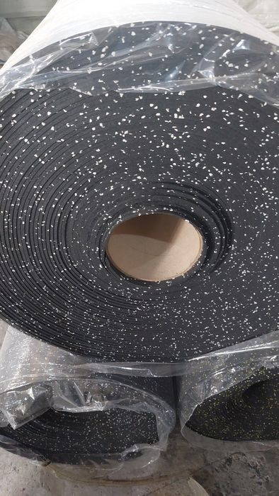 Резиновое покрытие. РУЛОН регупол. Резиновые плитки. От производителя