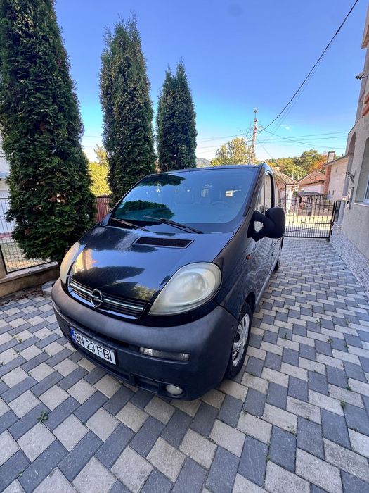 Opel Vivaro  5 locuri autoutilitara