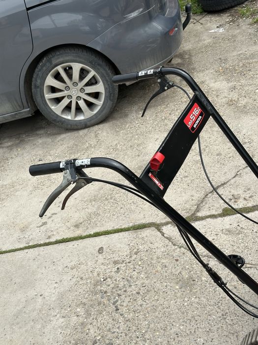 Бензинова самоходна косачка Honda