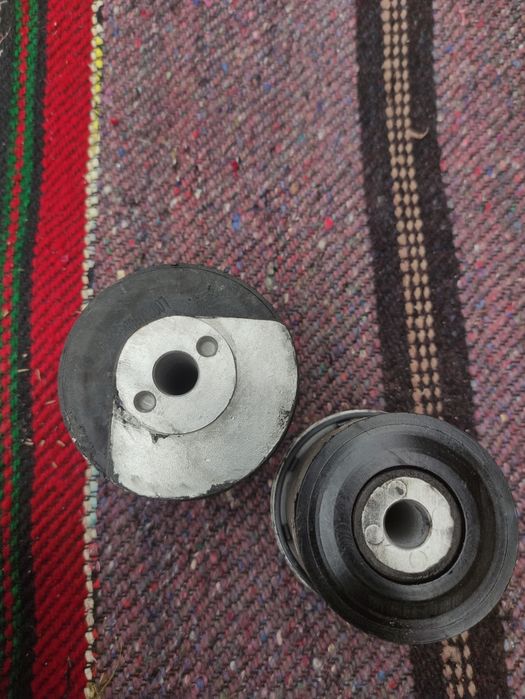 Танпони за заден мост Опел Астра Н