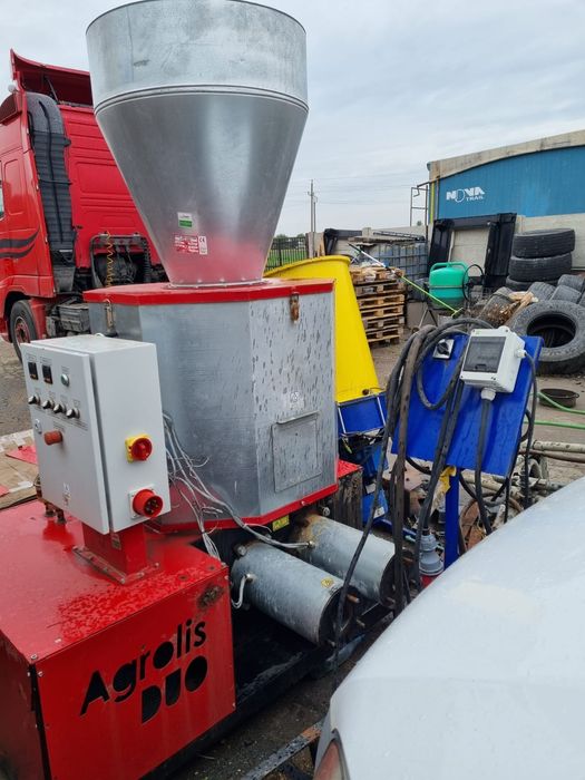 Linie de fabricat brichete din paie