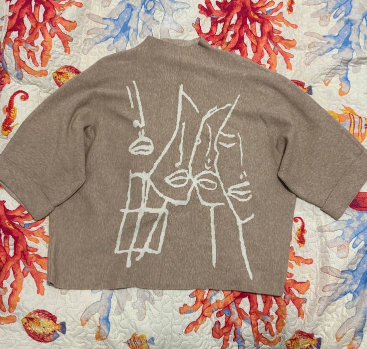 Нова блуза, произведена в Италия