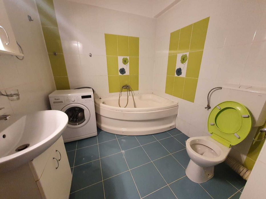 Apartament 3 camere- 68 mp utili + balcon 5 mp_ decomandat- bloc nou