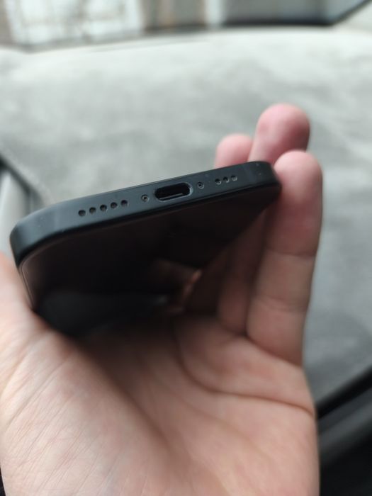 Продам айфон 15 в идеальном состоянии.