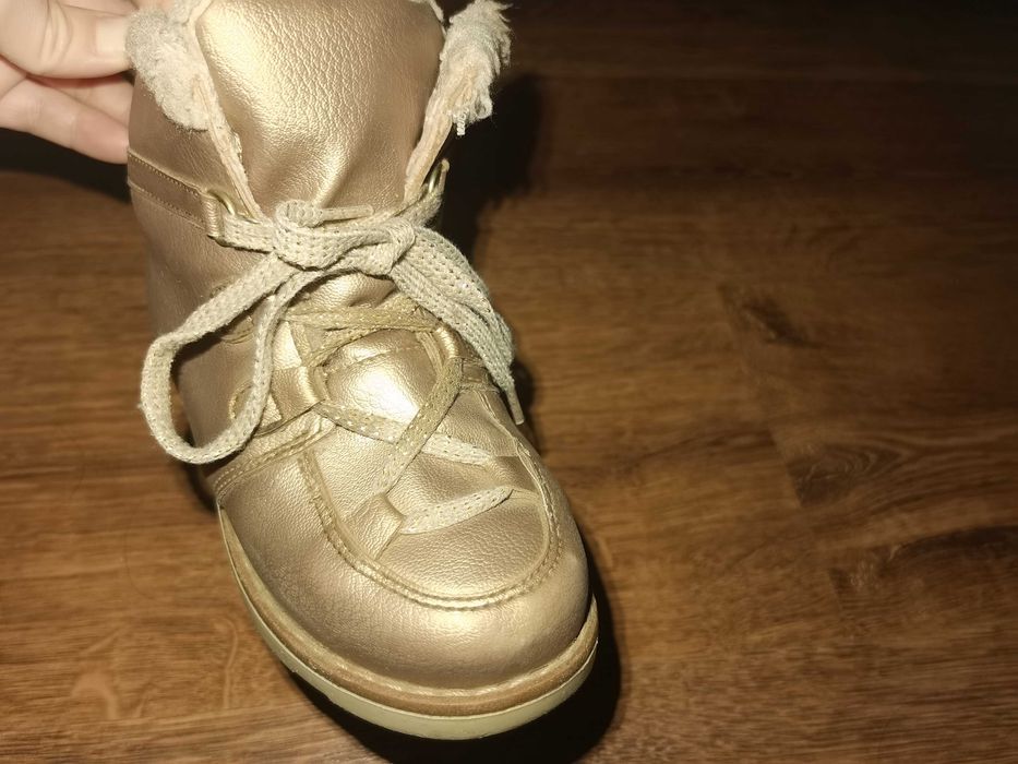 Продам детские сапожки