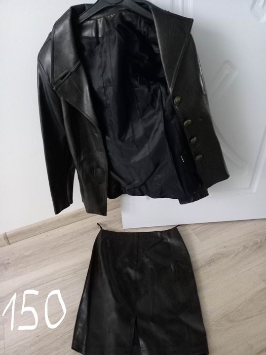 50% намаление на цените написани на снимките! Дамски кожени якета есте