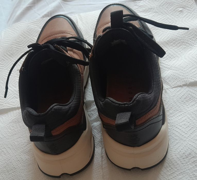 Adidasi Salamander de piele ca noi