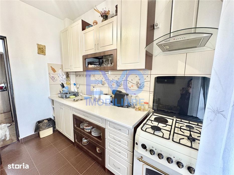 Apartament 3 camere, decomandat, balcon, Valea Lupului, Iasi